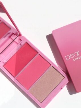 Pear Nova Pink Trio Cheek Palette